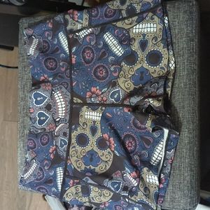 Constantly Varied Gear 2.5" Midnight Skull Shorts